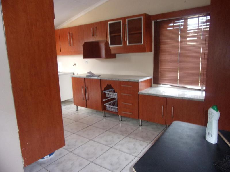 To Let 3 Bedroom Property for Rent in Ezibeleni Eastern Cape